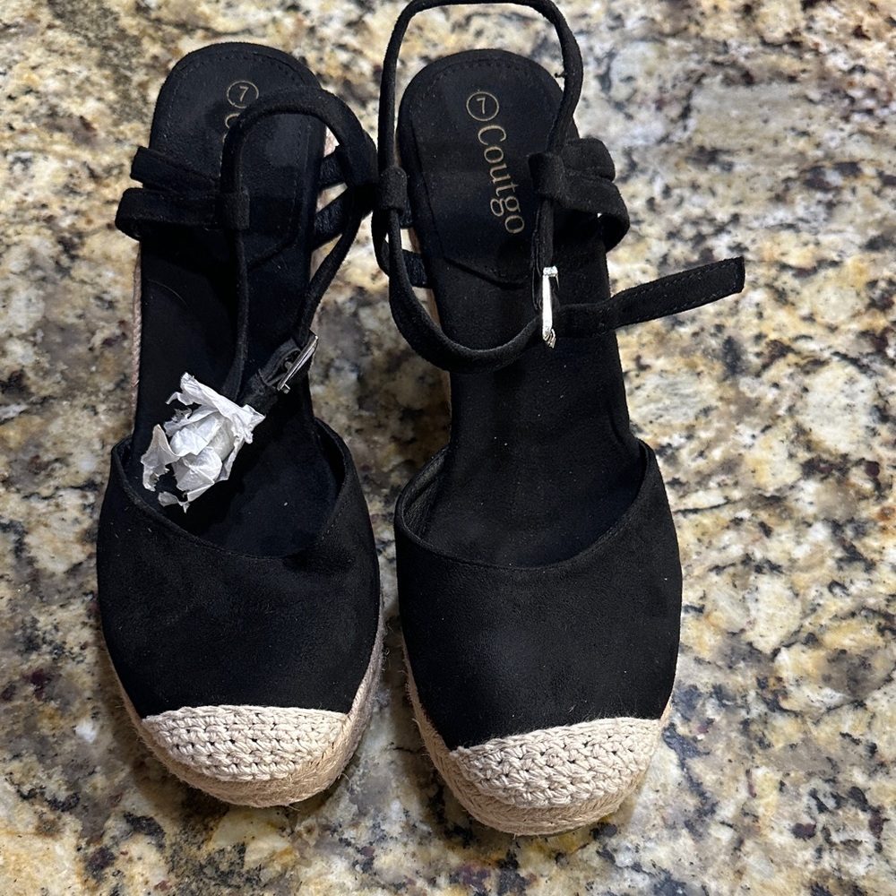 Coutgo Women's Black Espadrille Wedges new without box